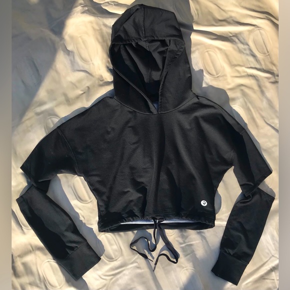Yogi Tops - Yogi Black Drawstring Bottom Cut Out Elbow Ninja Cropped Hoodie - S